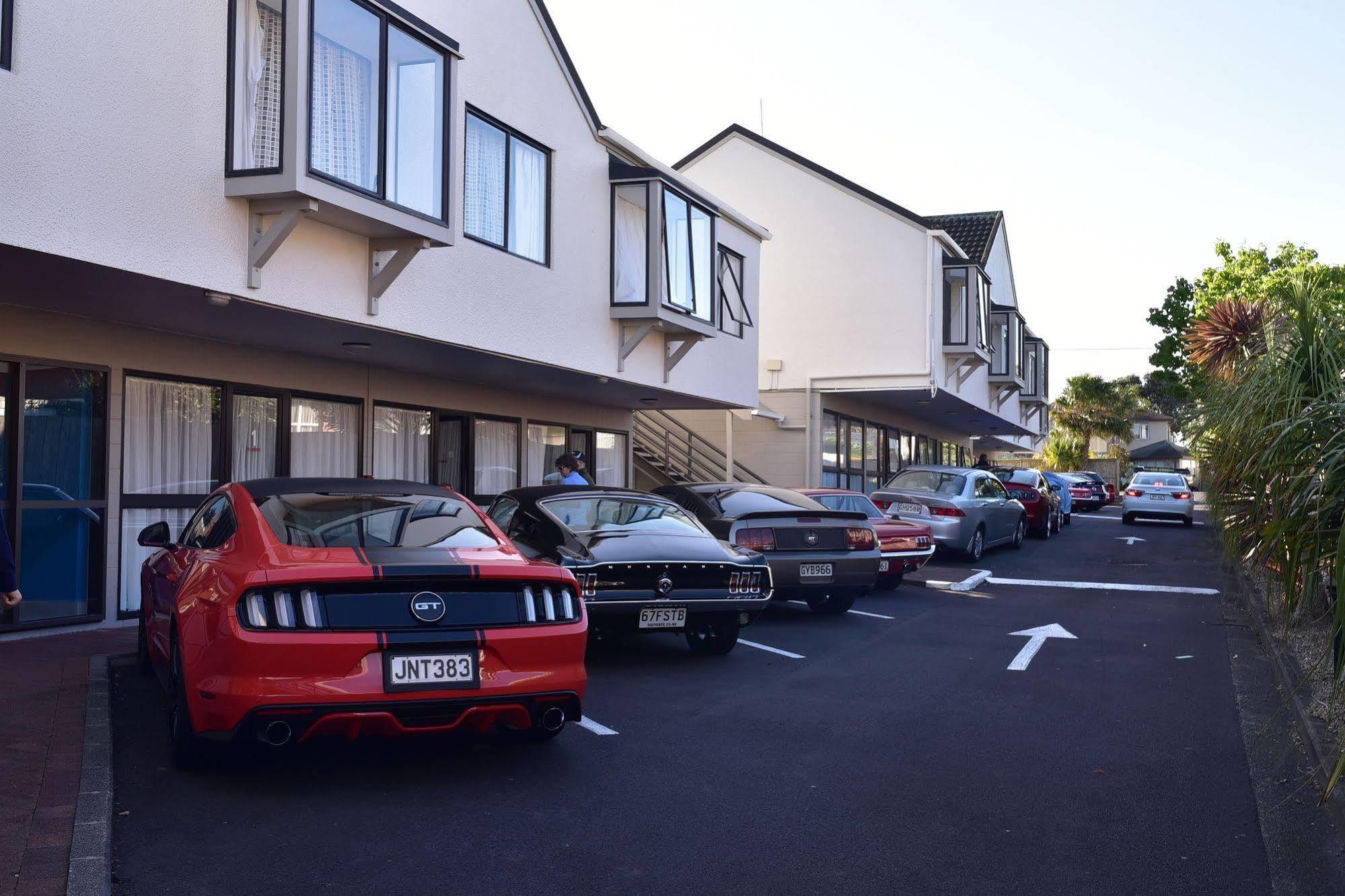 Anzac Court Motel Окленд Экстерьер фото